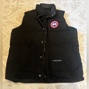 Canada Goose Black Vest S